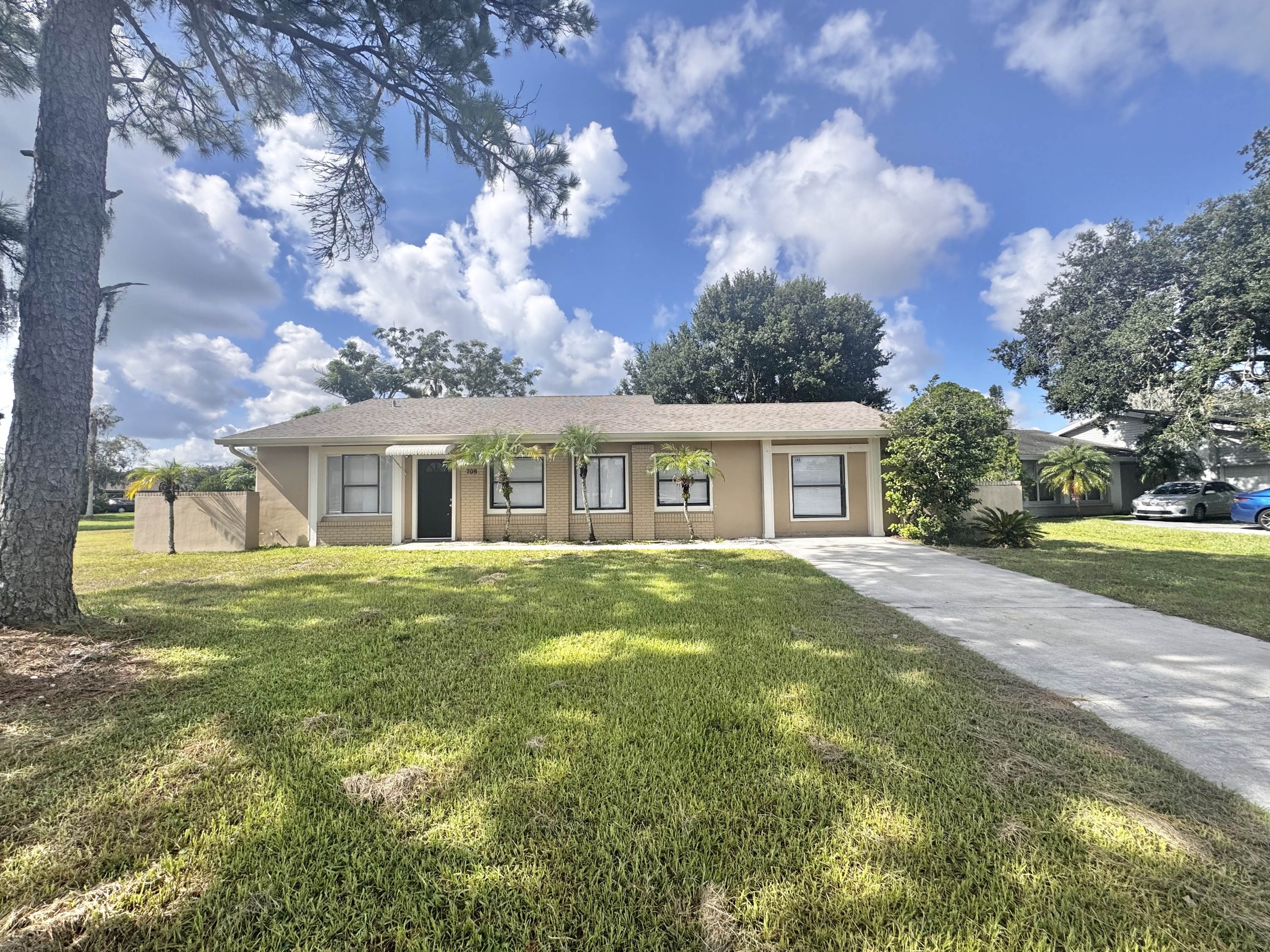 708 Green Ct